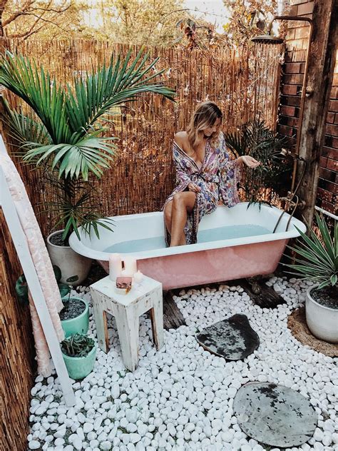 Whether you want a dedicated place to rinse off before hopping in the pool or you simply want to avoid muddy foot (or paw) prints tracking indoors after a day outside, an outdoor shower is an incredibly useful thing to have. The top 35 Ideas About Diy Outdoor soaking Tub - Home ...