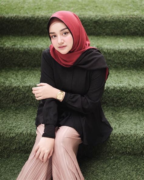 Näytä lisää sivusta foto cewe cantik buat temen ngocok facebookissa. Foto Cewek2 Cantik Hijab Buat Quotes / Kumpulan Quotes ...