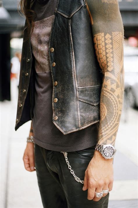 Last but not least, leaving design aside, a key element to make a tattoo stand out and look gorgeous is the area where you get it. Classy Sleeve Tattoo | Best tattoo design ideas