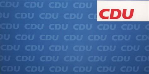 Obwohl cdu und csu finanziell, organisatorisch und bei bundestagswahlen, landtagswahlen und europawahlen tritt die csu ausschließlich in bayern und die cdu in allen übrigen bundesländern an. 50 Jahre Türkinnen in Deutschland: Çok yaşa, CDU! - taz.de