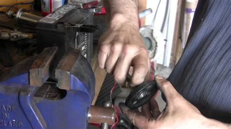 I love the looks of the 2 inch but i'm probably gonna put the 1.5 inch on for a better ride. Installing an Arlen Ness Softail Lowering kit - YouTube