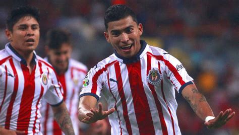 Pineda tiene algunos interesados en el extranjero, pero al parecer, también tendría una novia en guadalajara, que se llama chivas. Chivas ya tendría el reemplazo de Orbelin Pineda - Sports ...