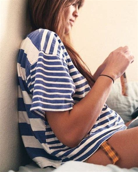 Francoise hardy's flawless french style is off the charts—here's how to make it your own. Monday muse and fashion icon, Françoise Hardy #francoisehardy #calderblakewoman #stripes | Style ...