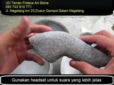 Batu asli bacan jika dilihat dengan kaca pembesar dan kemudian disinari (senter) akan kotoran atau serat di dalamnya atau ada semacam tempat yang terlihat, meskipun hanya sedikit, sedangkan palsu akan terlihat mulus tanpa noda. CARA MEMBEDAKAN COBEK BATU ASLI DAN PALSU DENGAN MEDIA ...