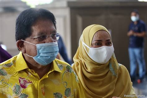 Jul 01, 2021 · pernikahan mereka dikaruniai 6 anak yakni tengku iqbal munawir adnan, tengku natasya putri adnan, tengku muhamed hafiz adnan, tengku nadirah adnan, tengku najwa adnan, dan terakhir tengku nabila putri adnan. Tengku Adnan trial: Prosecution says accused admitted no ...