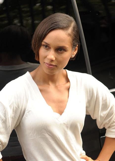 Short, curly hair and braids. Alicia Keys Latest Hairstyle: Short Bob Haircut ...