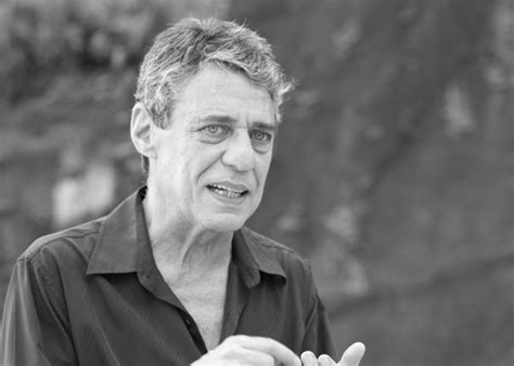 Ri daqueles que insistem em ignorar os séculos de miscigenação em nosso país. O ARTICULISTA: Chico Buarque anuncia mais oito shows ...