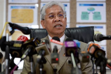 Pembayaran boleh dibuat melalui maybank, no akaun : Fakulti Kejuruteraan UM Caj Yuran Pengajian RM90,000 ...