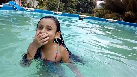 Desafio do sim e do não na piscina. DESAFIO NA PISCINA MOLHEI A PRODUÇAO!! - YouTube