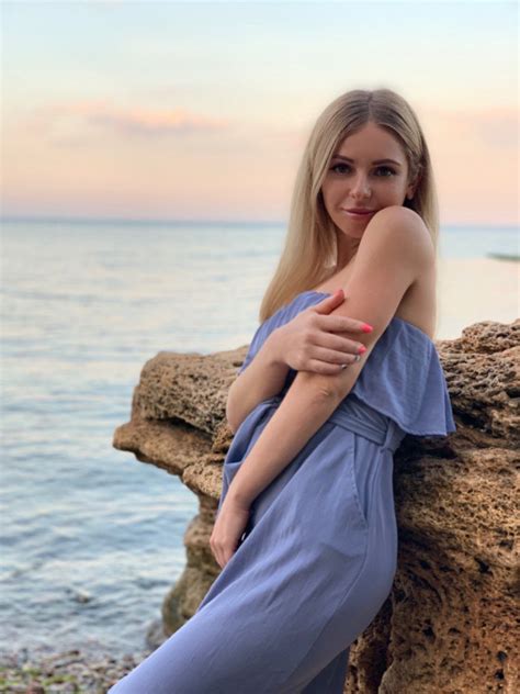 Singles using our free dating site in the usa are all mature adults. Juliya russian singles in vancouver Russian personals ...