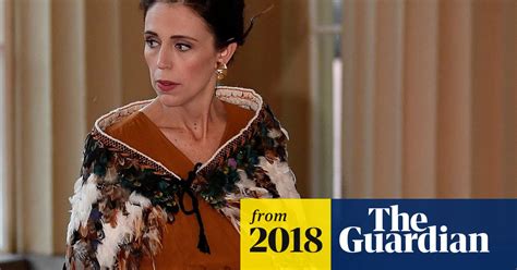 Jacinda ardern has won hearts again, sharing the adorable card her daughter neve, two, gave her for mother's day. Jacinda Ardern wears Māori cloak to Buckingham Palace ...