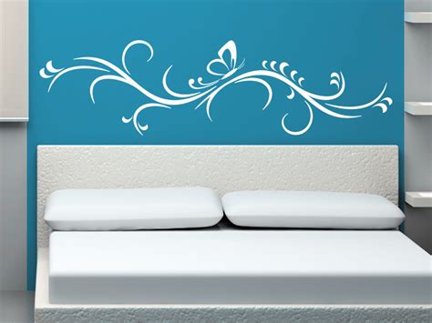 Das schlafzimmer ist unser rückzugsort. Wandtattoo Stilvolle Ranke mit Schmetterling Wandtattoo ...