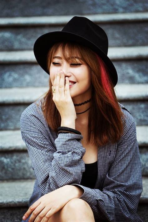 Ngoài ra, nữ ca sĩ còn gửi lời nhắn nhủ đến với chồng cũ: Tiểu sử ca sĩ Lương Minh Trang