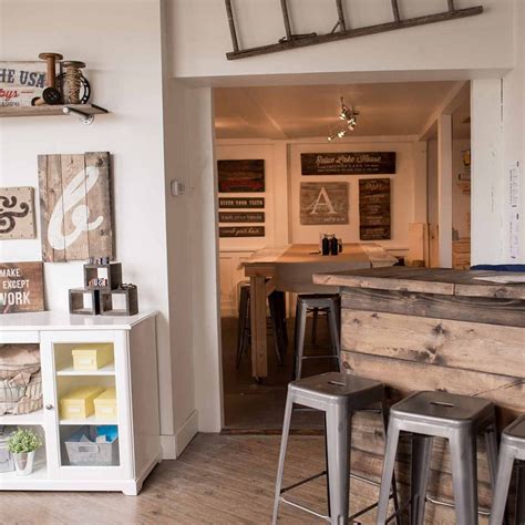 In portugal, i fell in love with beautiful, light delicious baked goods and thought i'd never find anything here that matched the quality until i found ibis. Lenexa, KS Board & Brush Set to Open | Book A DIY Workshop