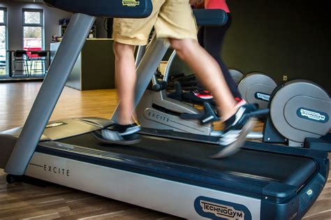 If the belt is too far to the left, turn the wrench to the right, or clockwise. How to Move a Treadmill Up a Flight of Stairs