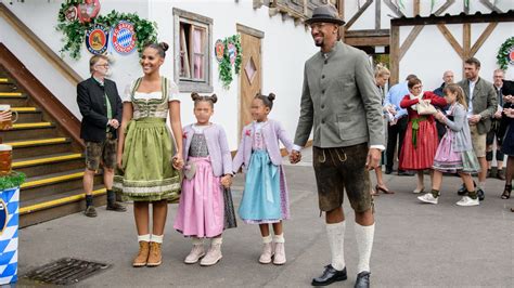 List of starting lineups monza, football. FC Bayern München: Trotz Niederlage besuchen die Bayern ...