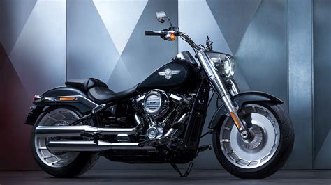 Como en el caso de la softail slim s, el mayor cambio se. Harley-Davidson Fat Boy 2018 107 - Price, Mileage, Reviews ...