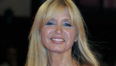 She is an actress and producer, known for gli . Chi è Dori Ghezzi