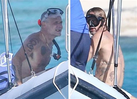 Brad's ringing in the new year down in turks and caicos and doing some. Brad Pitt mostra corpo tatuado em foto rara em férias com ...