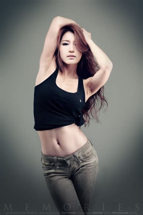 I'm looking for a pair of jeans that hugs my curves but doesn't squeeze them — no muffin top! says drepaul. Pretty Korean Girls: Park Si Hyun, Black Crop Top and Jeans