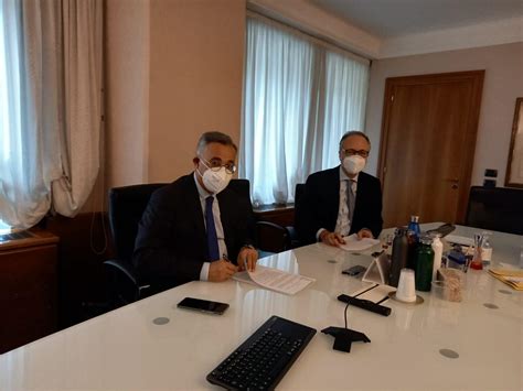 Is an italian cooperative bank based in ragusa, sicily. La Banca agricola popolare di Ragusa avvia a Palermo una ...