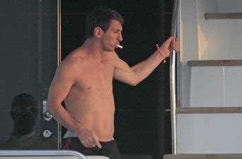 Search, discover and share your favorite lio ibiza gifs. LOS DESAFIANTES DEL ESPECTACULO!!...18 AÑOS: ¿QUE TIENE ...