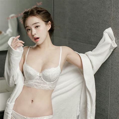 Pink treasures are available in a plethora of different ranges and sizes to suit your needs. Haneul, Haneulina | Gadis korea, Model pakaian, Anak perempuan
