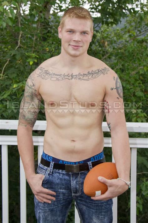 Jerky is with you along the way from the signup process to the hookups stage where he matches you with your jerk off mate. Cute 21 year old College Jock Parker is every students ...