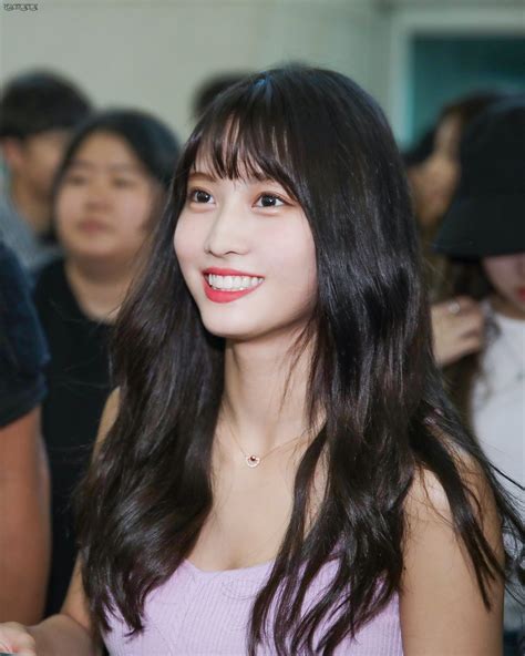 Hirai momo), commonly known mononymously as momo, is a japanese singer and dancer currently based in south korea. TWICE Hirai Momo : jpics