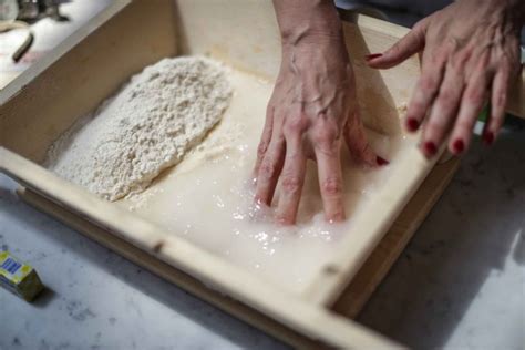 L'impasto rimarrà comunque morbido e un po' colloso per via delle patate. Lezioni di pizza. Le 10 regole per preparare la biga perfetta