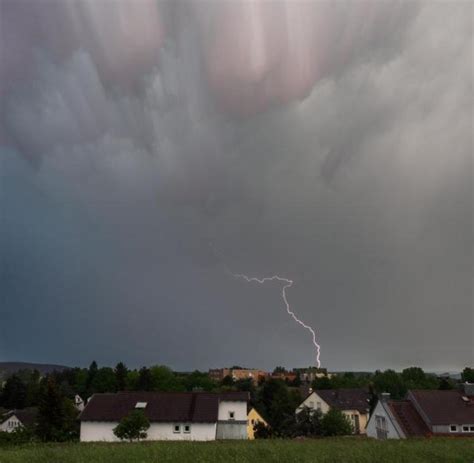 Hier finden sie das aktuelle wetter für altenburg (thüringen) auf gmx. Unwetterwarnung: "Waschküchenluft" bringt Blitz und Donner ...