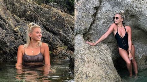 Sur l'une des photos, elle pose dans l'eau transparente en. Kelly Vedovelli, la DJette de TPMP, joue les sirènes dans ...