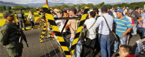 La medida también incluyó los pasos binacionales, prohibió el. "Prorroga de estado de excepción en la frontera es ...