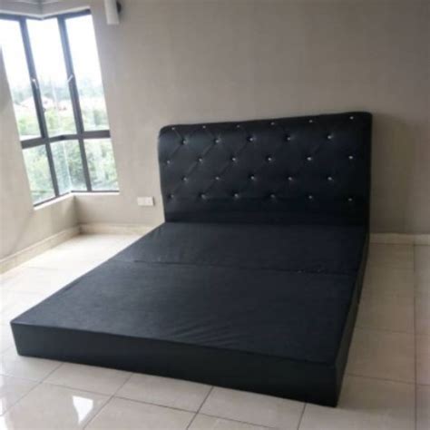 Katil bersaiz king lebih lebar daripada katil queen. King size bedframe divan (katil saiz king) | Shopee Malaysia