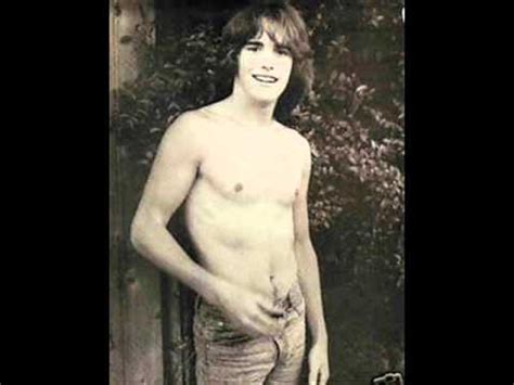 Unearthed stills from the film show the blonde stripping topless for a sizzling threesome scene with fellow stars matt dillon and neve campbell, who played sam lombardo and suzie toller. Matt Dillon Sexy - YouTube