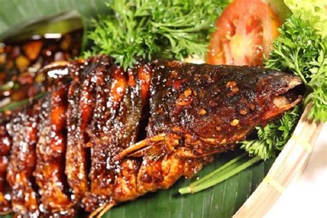 Bahannya gampang, pakai stok yang ada di kulkas aja. Kakap Bakar Bumbu Bali - 11 Resep Ikan Bakar Bumbu Bali ...