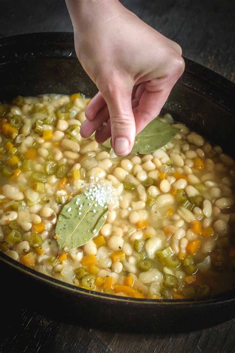 Easily made in the crock pot or instant pot and perfect for cool winter add the soaked and drained beans, and all of the remaining ingredients into the pot. Crock Pot Great Northern Beans | Recipe | Northern beans ...
