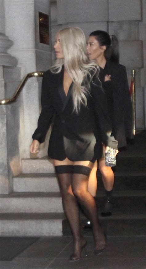 Beautiful woman wearing pantyhose with no panties in public. KIM KARDASHIAN Leaves Her Hotel in San Francisco 10/14/2017 | Kim kardashian, Kardashian, Kim k ...