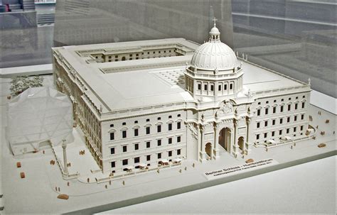 Hedwig's cathedral , the first catholic. Le projet Humboldt-Forum (Berlin) | La maquette du nouveau ...