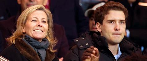 Même si trois mois à peine s'étaient écoulés entre l'annonce de son éviction du jt de tf1 et celle de son retour à la. Claire Chazal : son fils discret, François, dont elle ...