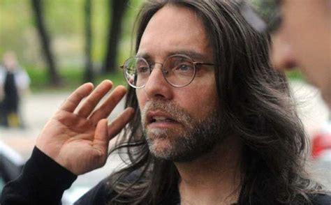 American keith raniere is a convicted felon and founder of nxivm. 120 años de cárcel para el autoproclamado "genio con el IQ ...