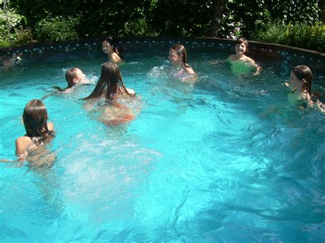 Relaxační bazén zase láká rodiny s dětmi. bazén - jullii - album na Rajčeti