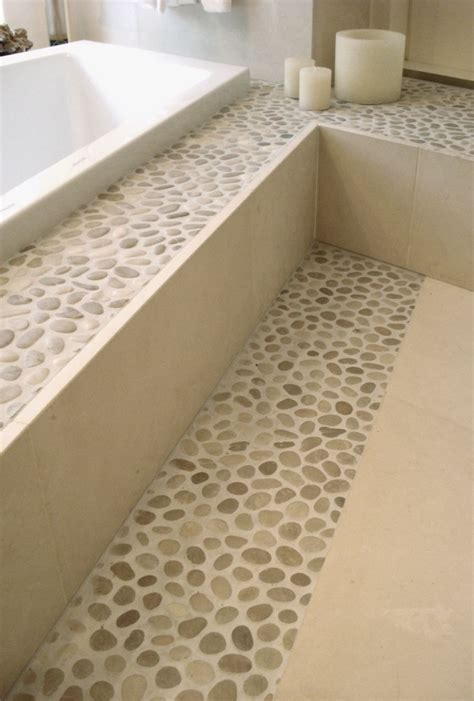 Wij leveren de matjes op gaas, waardoor het aanbrengen tegen de muur vereenvoudigd wordt. mozaiek tegels - pebbles | Rustieke badkamer inrichting, Badkamer, Rustieke badkamer