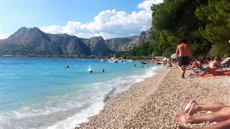 Chorvatsko je dlouhodobou jedničkou co do počtu českých turistů. Omiš Chorvátsko - YouTube