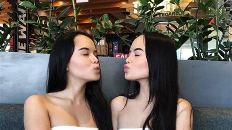 Yang di mana banyak sekali para warganet yang mencari informasi the connell twin twitter video the connell twin trending twitter tersebut. Selebgram Seksi Connell Twins Bikin Viral Sosmed OnlyFans ...