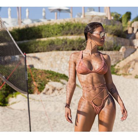 All the deets on how she got teyana taylor just arrived at the 2018 mtv video music awards, and omg did you see her abs? Teyana Taylor | Bikini workout, Teyana taylor, Bikini season