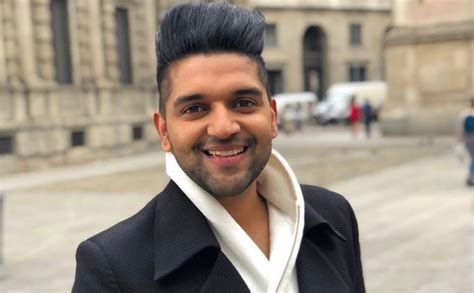 Последние твиты от guru randhawa (@guruofficial). Guru Randhawa Fans! Get Set To Watch Your Favourite ...