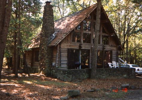 Plan a romantic honeymoon getaway at our secluded lone cedar cabin near hot springs, ak. ARKANSAS HONEYMOON CABIN | Ever So Happy | Flickr