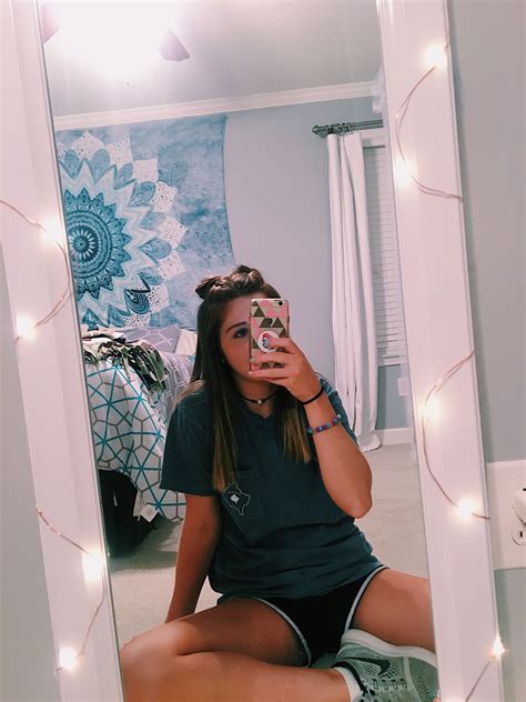 Stock up and save on images and videos with ultrapacks. @910lilyy🍂 | Cute outfits, Aesthetic girl, Mirror pic