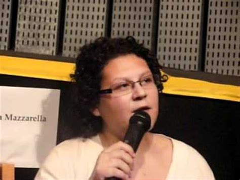 L'omofobia corrisponde quindi a un insieme di sentimenti, pensieri e comportamenti di avversità nei confronti dell'omosessualità che spesso si declina in atteggiamenti di esclusione, discriminazione e. Omofobia: Amnesty contro le discriminazioni - YouTube